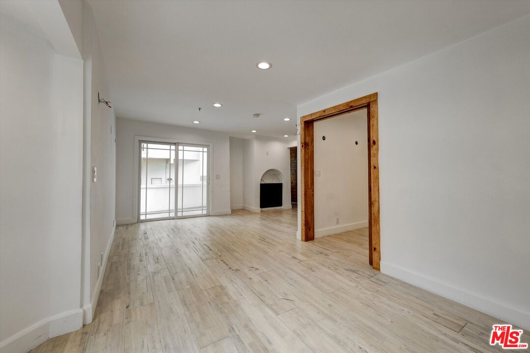 Beverly Hills, California, 90210, United States, 8 Bedrooms Bedrooms, ,3 BathroomsBathrooms,Residential,For Sale,1916732