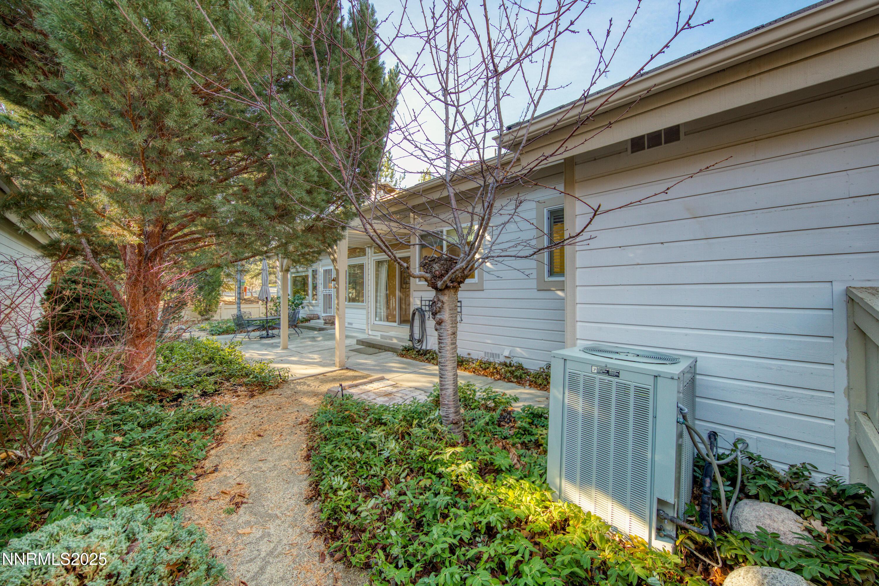 Reno, Nevada, 89519, United States, 2 Bedrooms Bedrooms, ,3 BathroomsBathrooms,Residential,For Sale,2003050