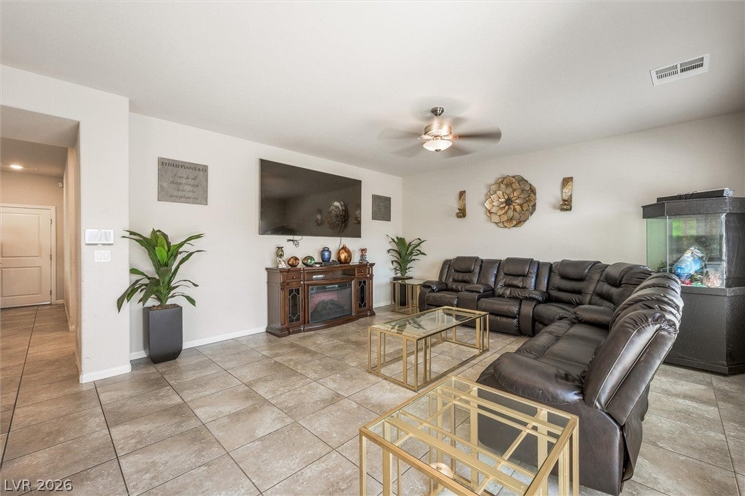 North Las Vegas, Nevada, 89032, United States, 5 Bedrooms Bedrooms, ,1 BathroomBathrooms,Residential,For Sale,2049129