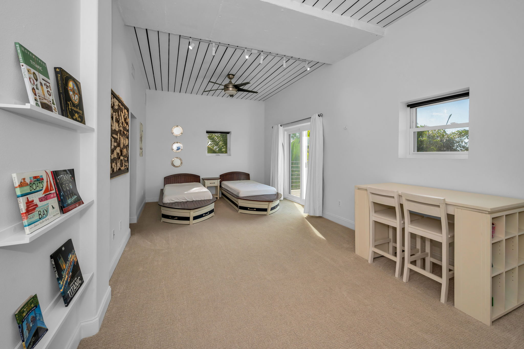 Treasure Island, Florida, 33706, United States, 3 Bedrooms Bedrooms, ,3 BathroomsBathrooms,Residential,For Sale,1996419