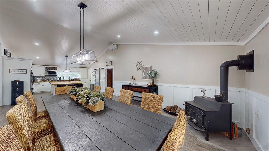Emory, Texas, 75440, United States, 5 Bedrooms Bedrooms, ,3 BathroomsBathrooms,Residential,For Sale,1708267