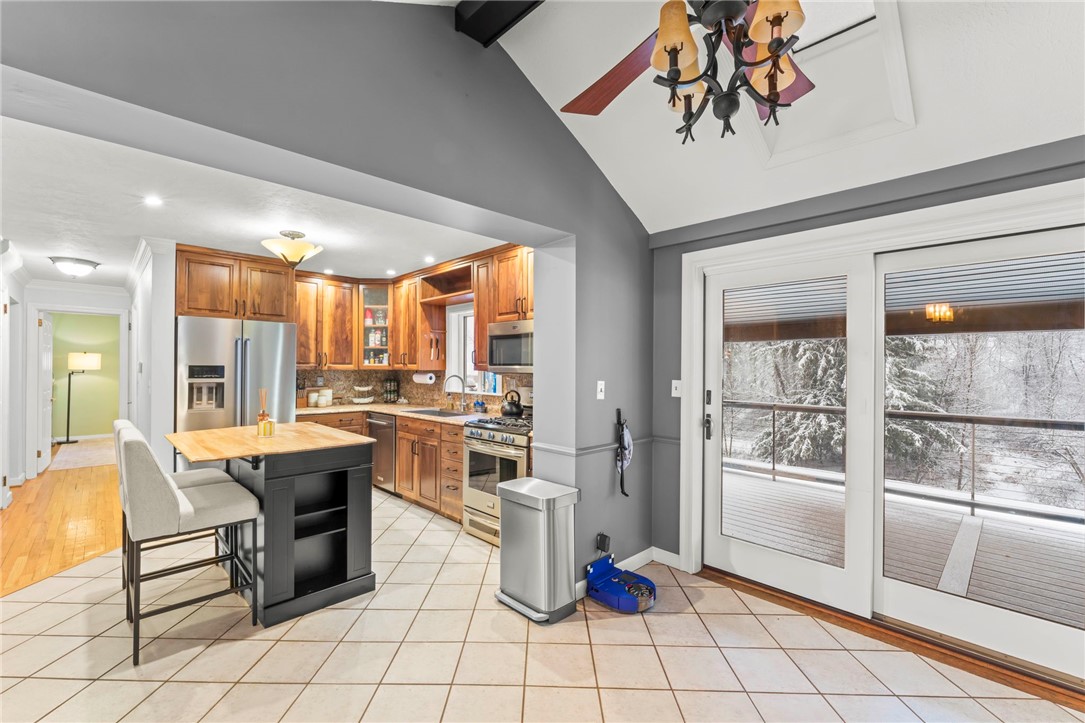 Venetia, Pennsylvania, 15367, United States, 3 Bedrooms Bedrooms, ,3 BathroomsBathrooms,Residential,For Sale,2001468