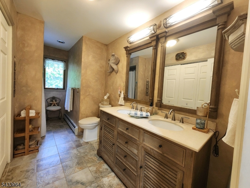 Montville Twp., New Jersey, 07082-1432, United States, 5 Bedrooms Bedrooms, ,3 BathroomsBathrooms,Residential,For Sale,2048009