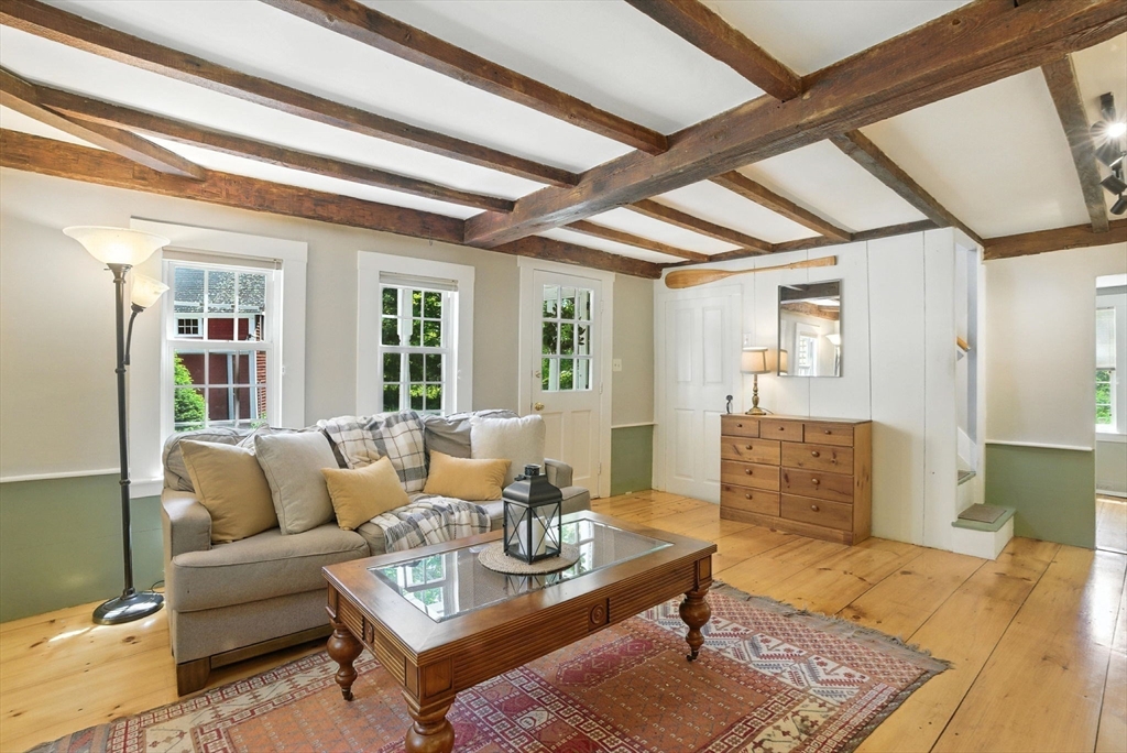 Bolton, Massachusetts, 01740, United States, 4 Bedrooms Bedrooms, ,4 BathroomsBathrooms,Residential,For Sale,1866522