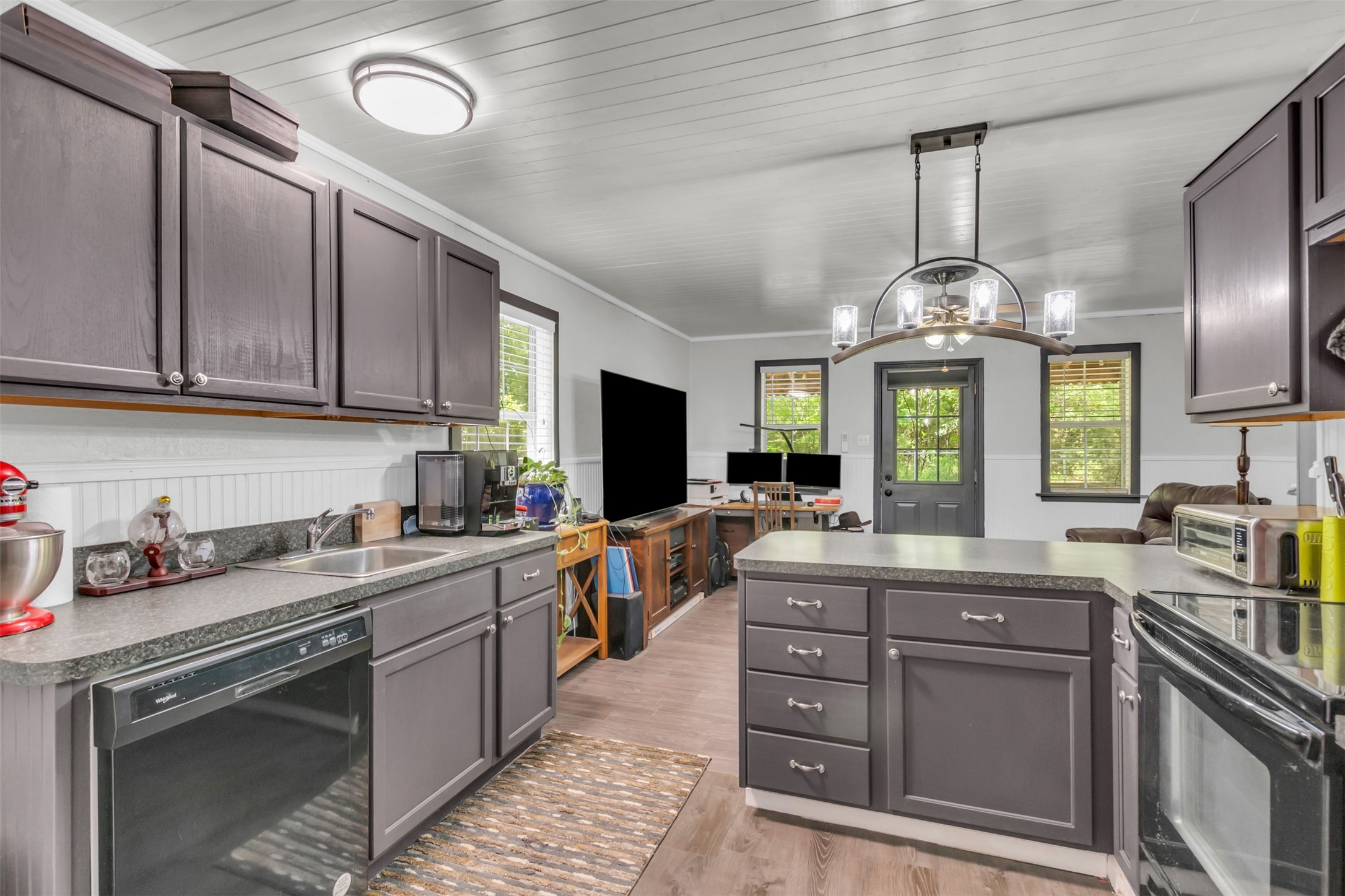 Edgewood, Texas, 75117, United States, 3 Bedrooms Bedrooms, ,2 BathroomsBathrooms,Residential,For Sale,1967085