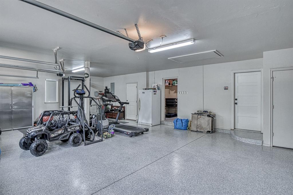 Amber, Oklahoma, 73004, United States, 6 Bedrooms Bedrooms, ,4 BathroomsBathrooms,Residential,For Sale,1984407