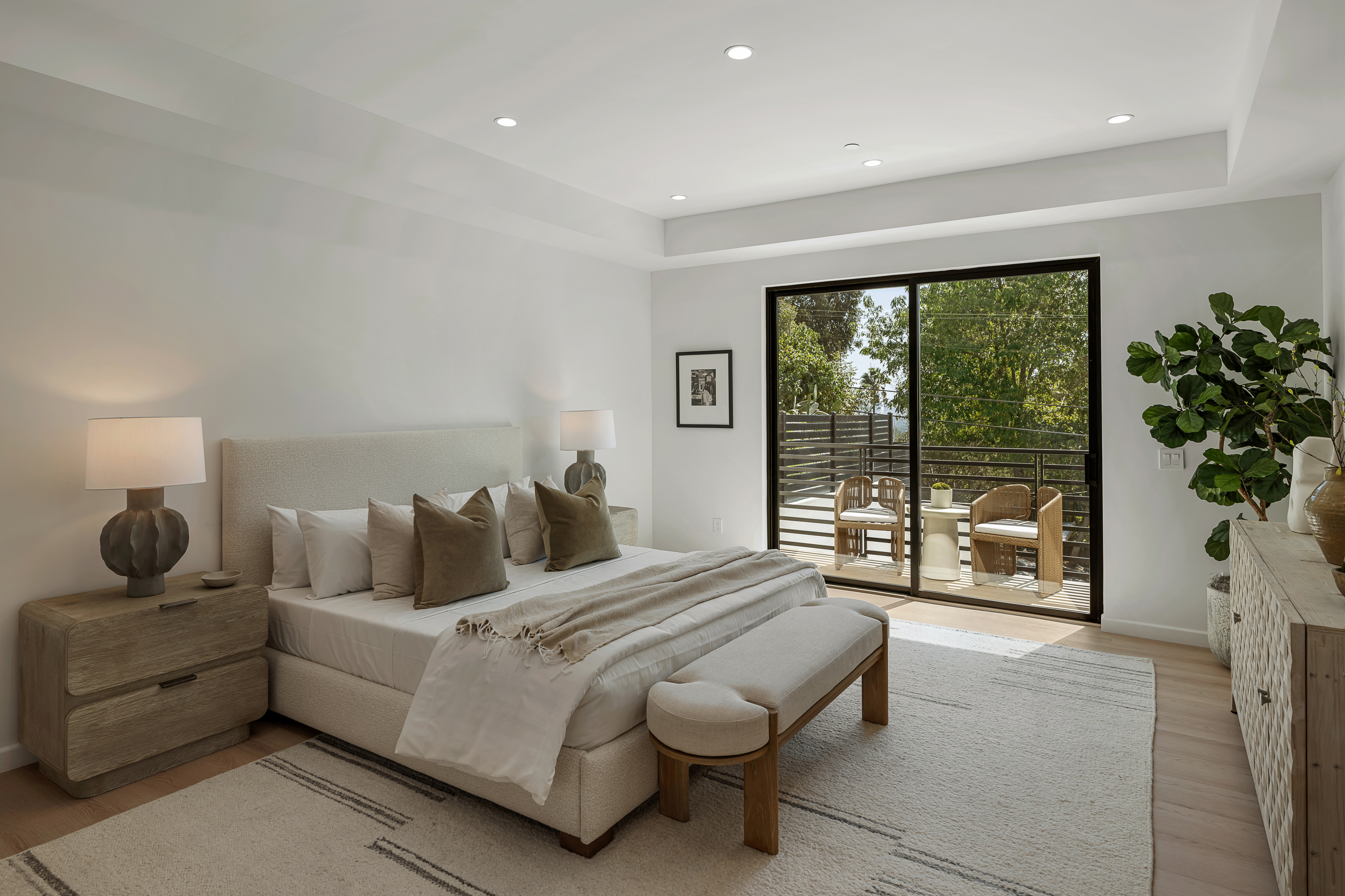  2119 Ewing St - 物件實景