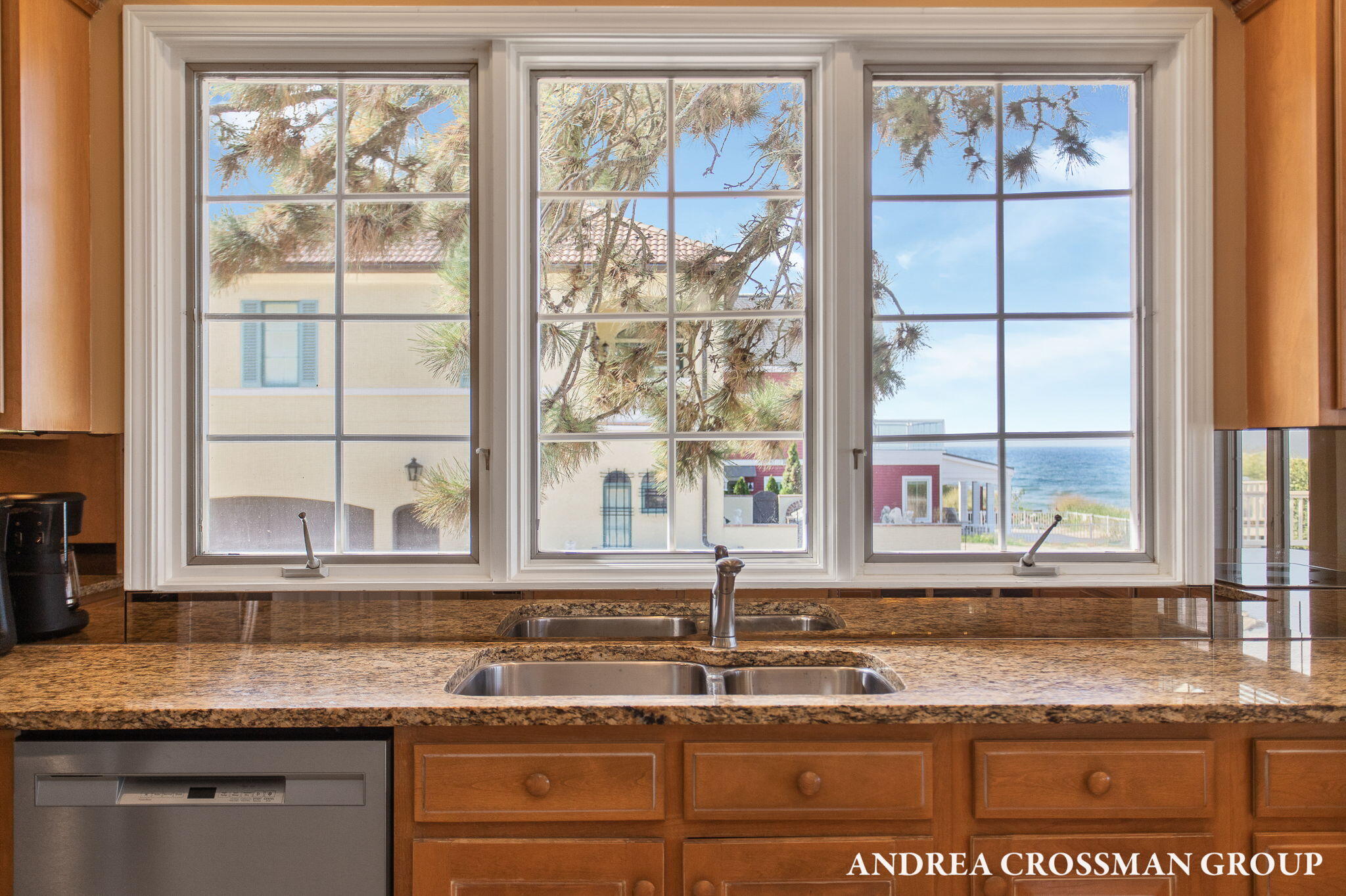 St. Joseph, Michigan, 49085, United States, 4 Bedrooms Bedrooms, ,4 BathroomsBathrooms,Residential,For Sale,1960959