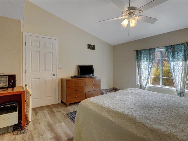 Grass Valley, California, 95949, United States, 3 Bedrooms Bedrooms, ,2 BathroomsBathrooms,Residential,For Sale,1982104