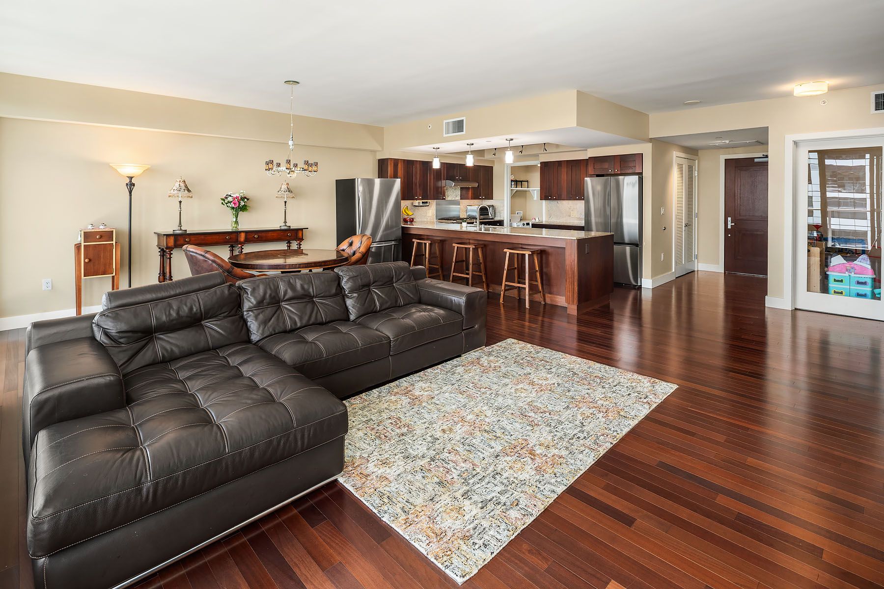  650 Bellevue Wy NE, Bellevue, WA 98004 - 物件實景
