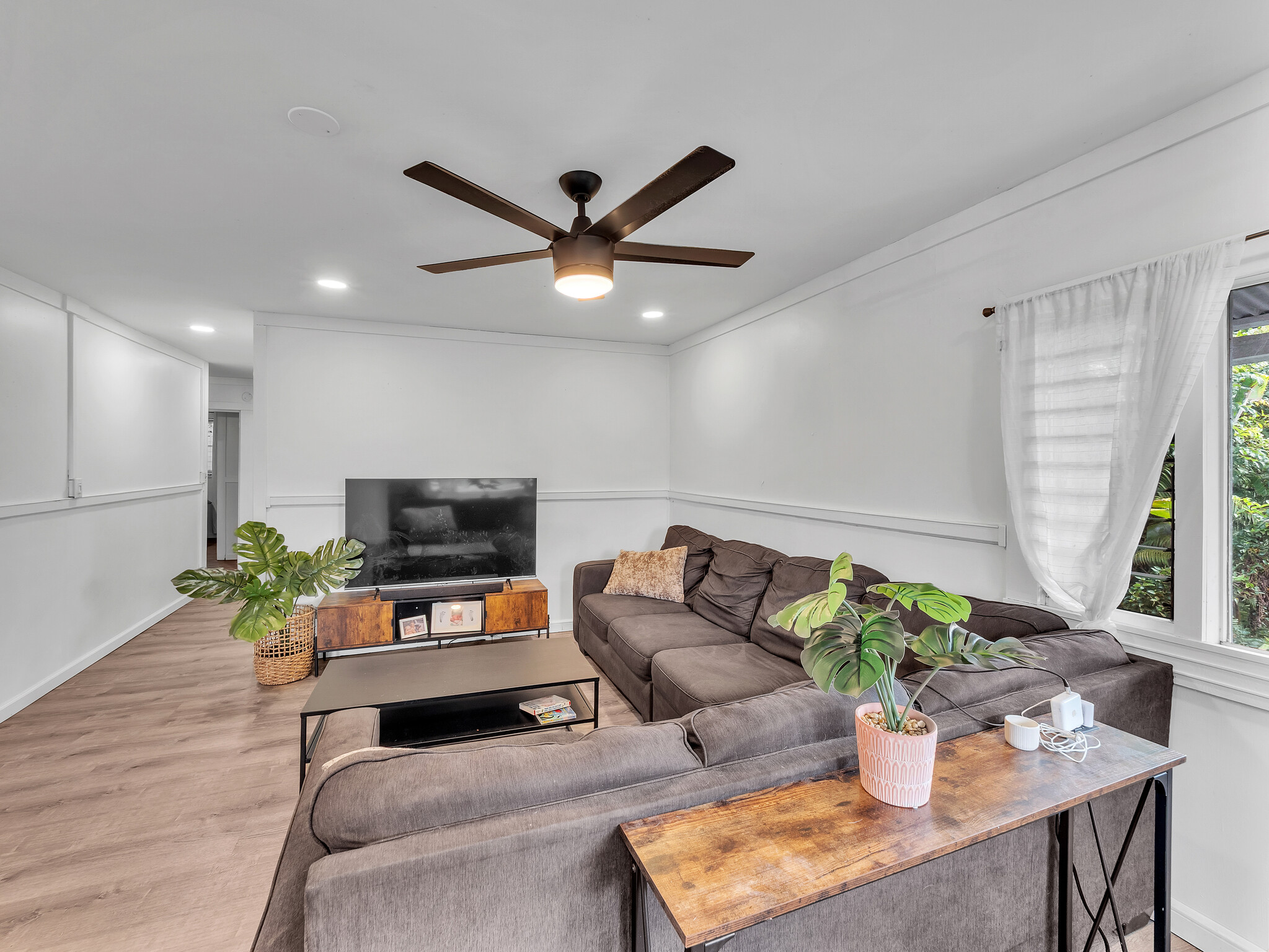 Hilo, Hawaii, 96720, United States, 3 Bedrooms Bedrooms, ,1 BathroomBathrooms,Residential,For Sale,1991302