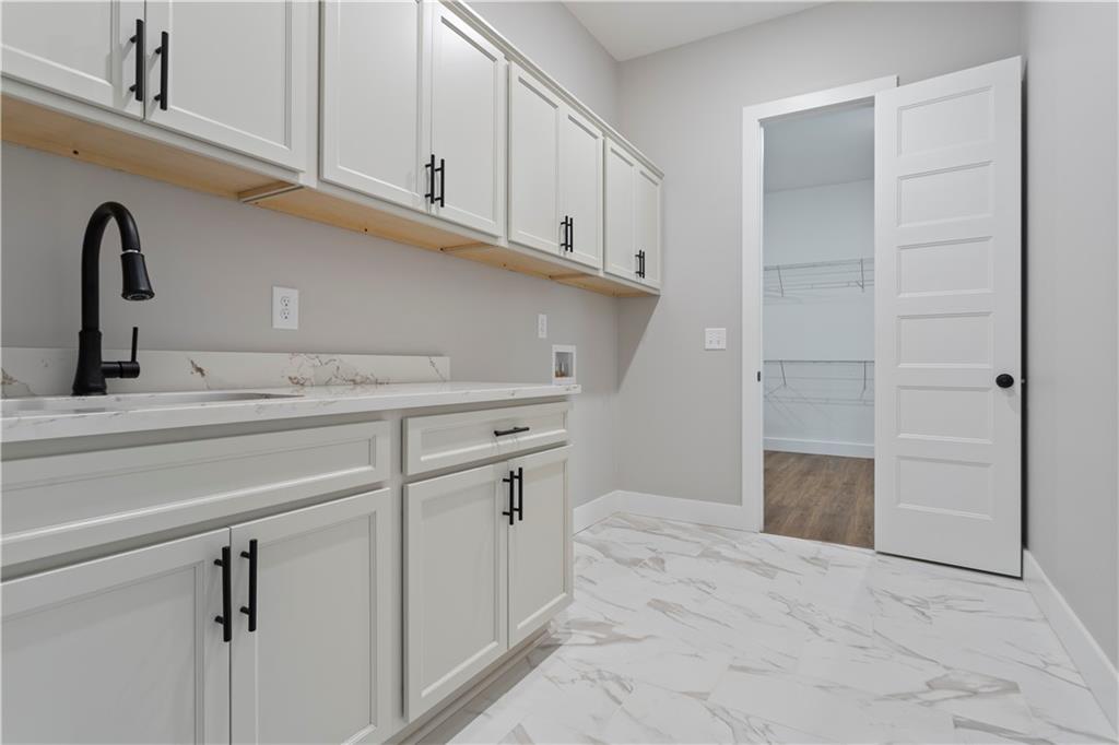 Carrollton, Georgia, 30116, United States, 4 Bedrooms Bedrooms, ,4 BathroomsBathrooms,Residential,For Sale,2001875