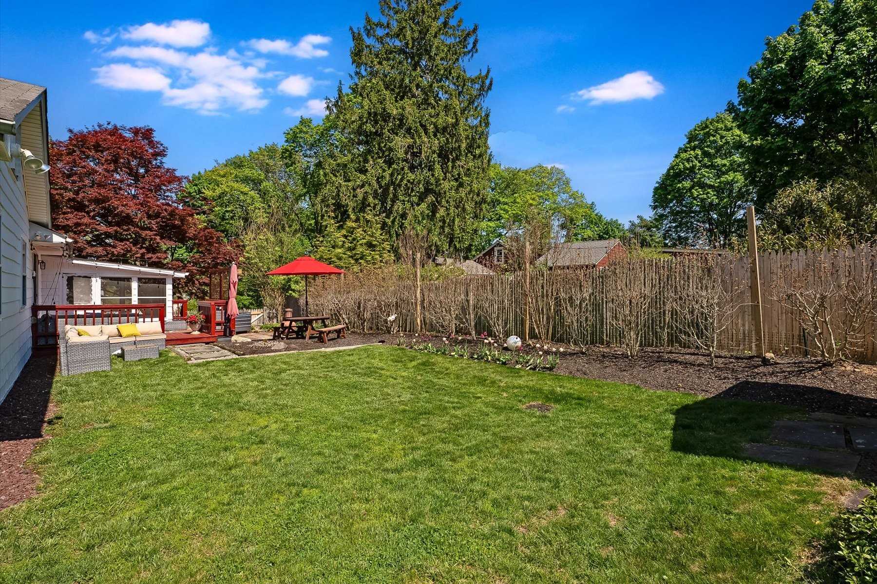  Unique Versatile and Surpisingly Spacious Ranch Home - 物件實景