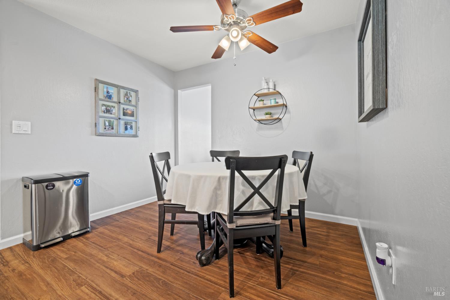 Petaluma, California, 94954, United States, 4 Bedrooms Bedrooms, ,2 BathroomsBathrooms,Residential,For Sale,1921484