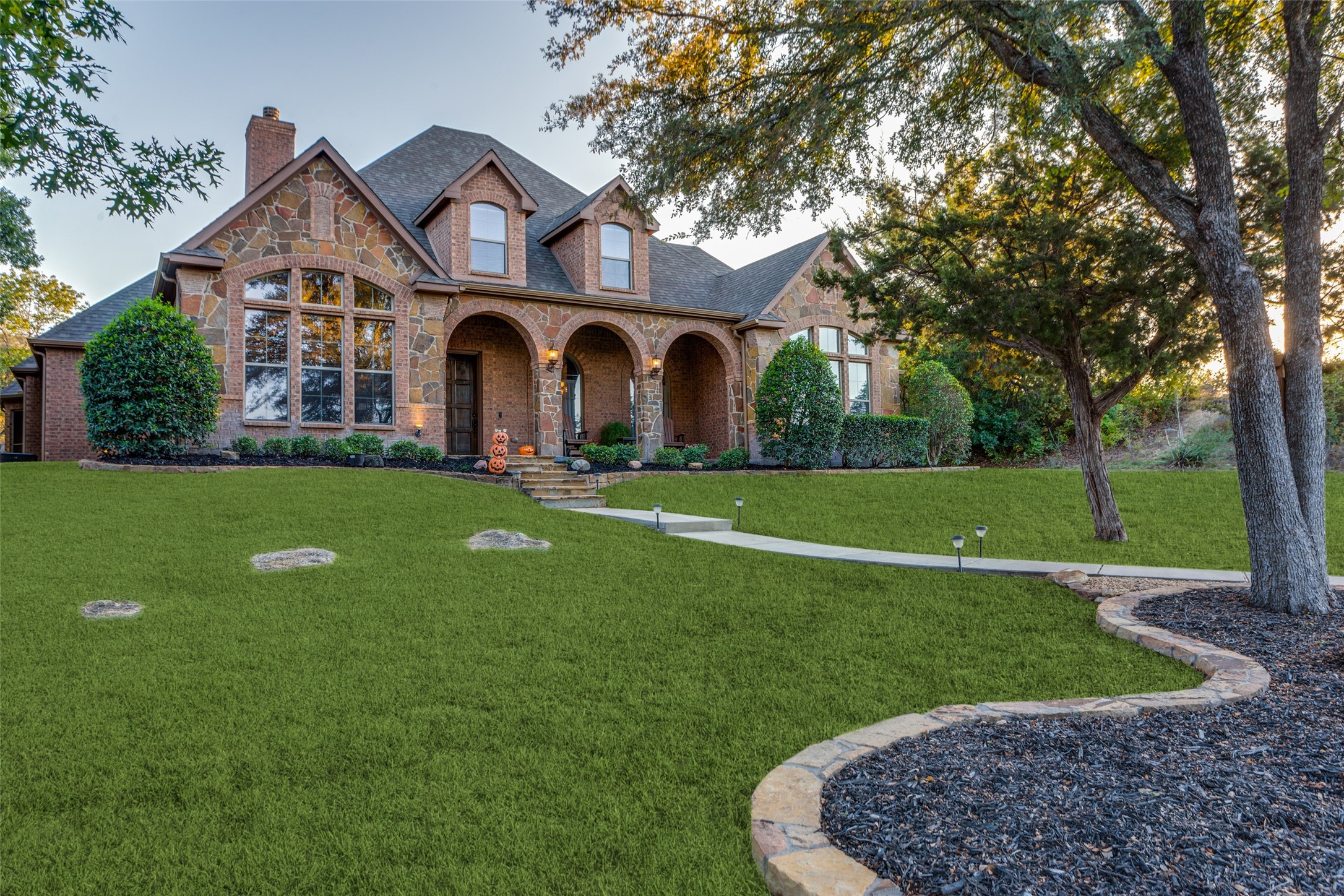 100 Stone Canyon Circle, Fort Worth, Texas, 76108, United States, 4 Bedrooms Bedrooms, ,5 BathroomsBathrooms,Residential,For Sale,100 Stone Canyon Circle,1645920