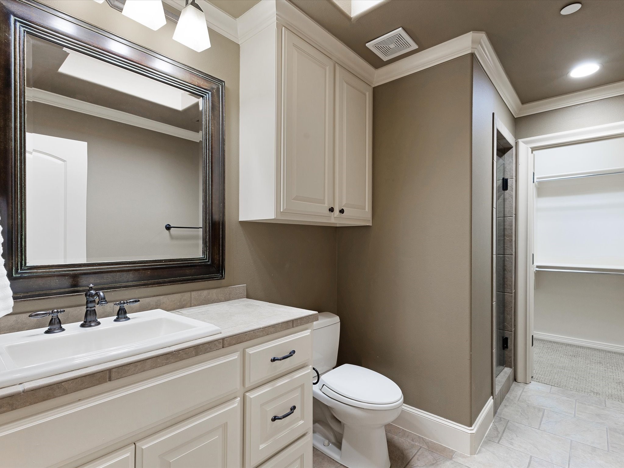 Farmers Branch, Texas, 75234, United States, 4 Bedrooms Bedrooms, ,7 BathroomsBathrooms,Residential,For Sale,1838321