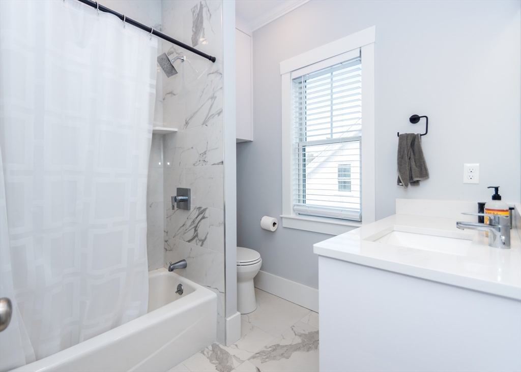 Waltham, Massachusetts, 02453, United States, 3 Bedrooms Bedrooms, ,4 BathroomsBathrooms,Residential,For Sale,1786216