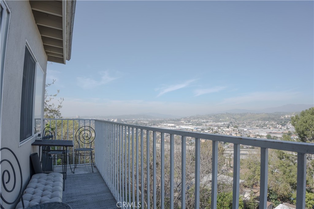 Los Angeles, California, 90063, United States, 5 Bedrooms Bedrooms, ,Residential,For Sale,2014763