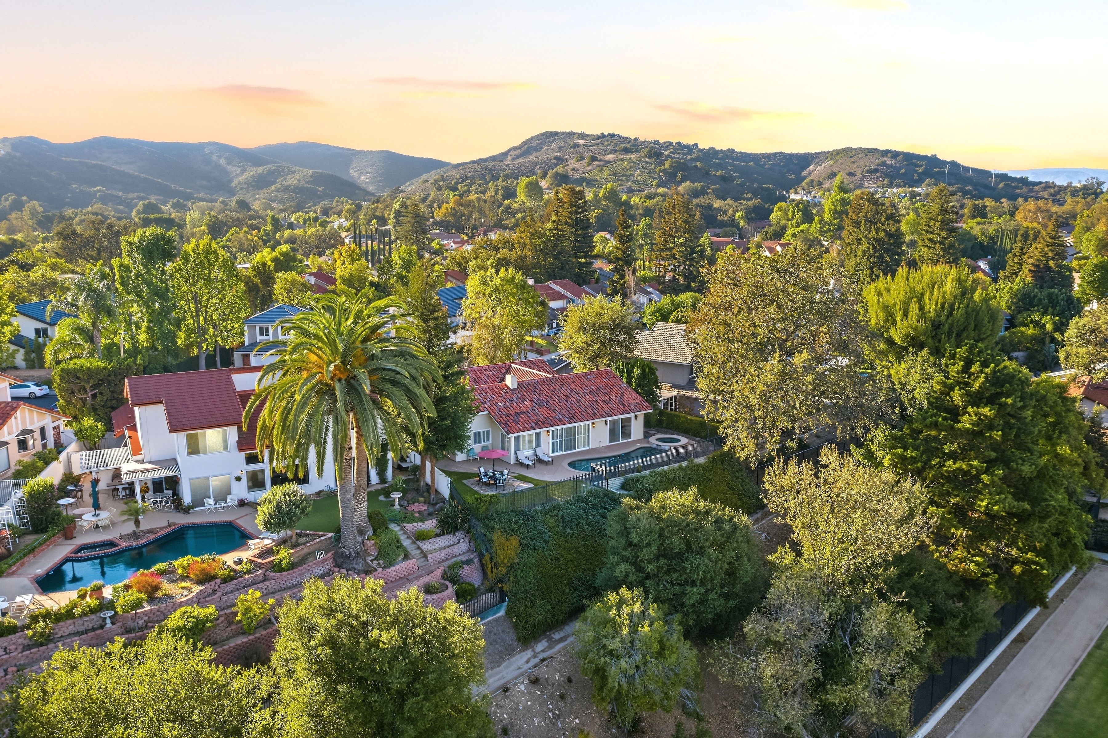  908 Blue Spring Drive, Westlake Village - 物件實景