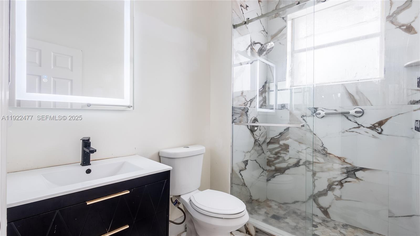 Pembroke Pines, Florida, 33028, United States, 5 Bedrooms Bedrooms, ,4 BathroomsBathrooms,Residential,For Sale,2002117