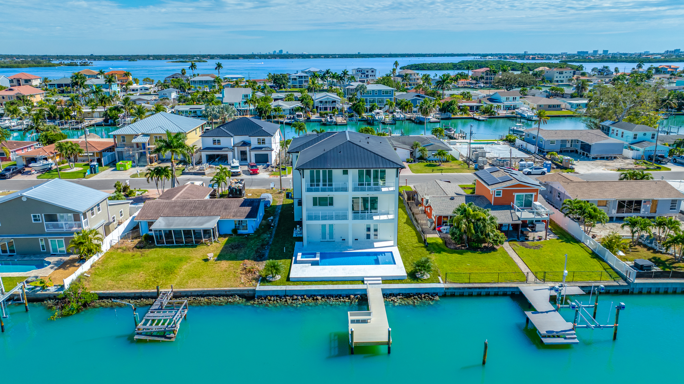 Madeira Beach, Florida, 33708, United States, 6 Bedrooms Bedrooms, ,6 BathroomsBathrooms,Residential,For Sale,1988521