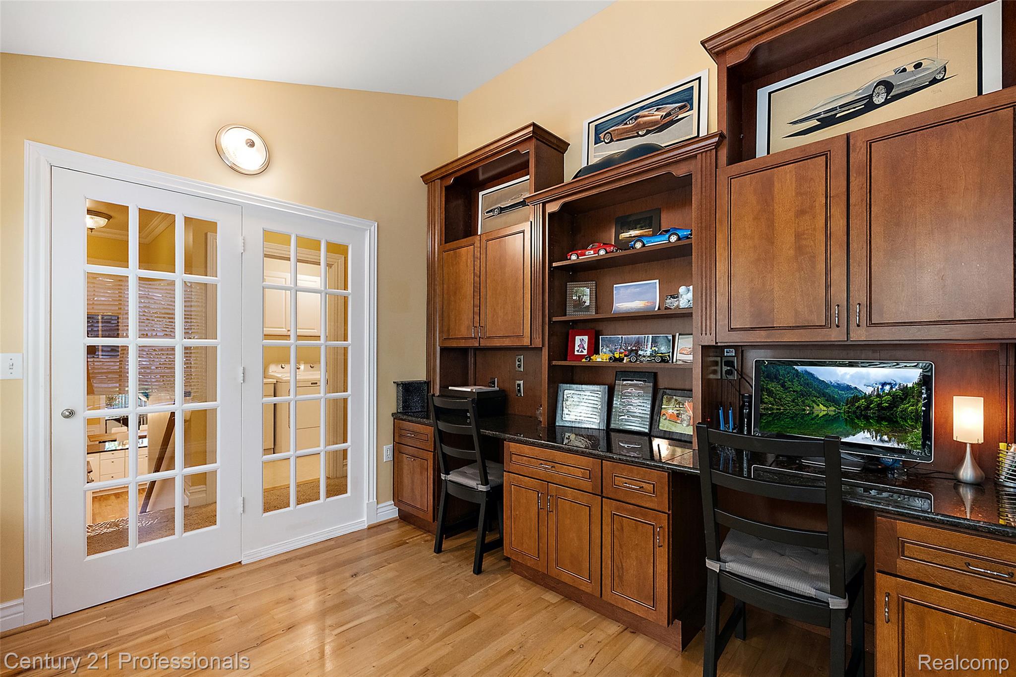Clarkston, Michigan, 48346, United States, 4 Bedrooms Bedrooms, ,7 BathroomsBathrooms,Residential,For Sale,2048841
