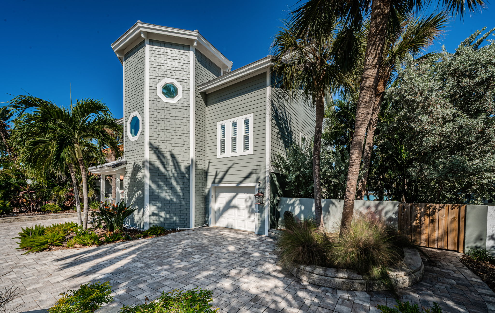 St Petersburg, Florida, 33715, United States, 4 Bedrooms Bedrooms, ,2 BathroomsBathrooms,Residential,For Sale,1994280