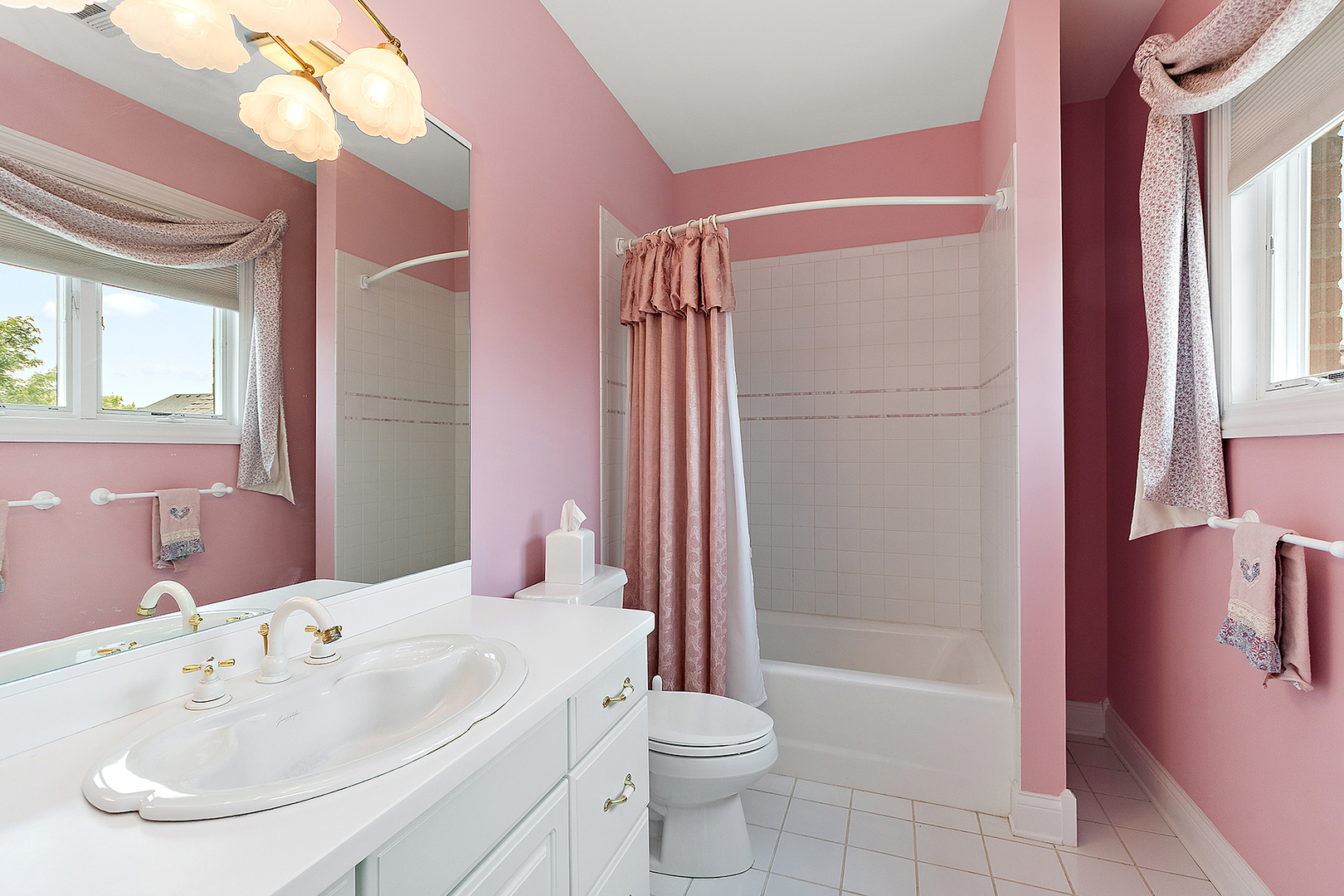 Orland Park, Illinois, 60467, United States, 5 Bedrooms Bedrooms, ,6 BathroomsBathrooms,Residential,For Sale,1914304