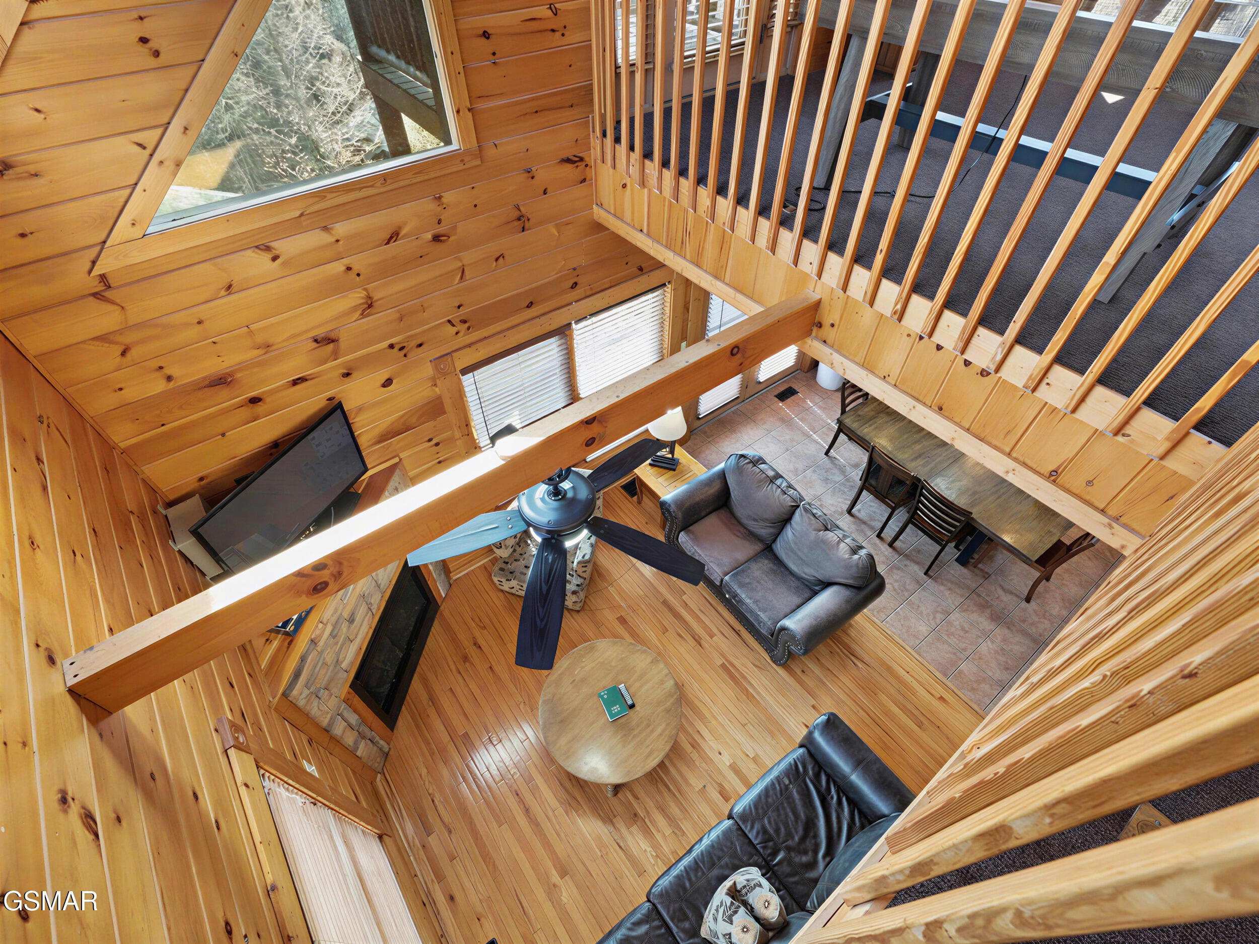 Gatlinburg, Tennessee, 37738, United States, 2 Bedrooms Bedrooms, ,3 BathroomsBathrooms,Residential,For Sale,2024380