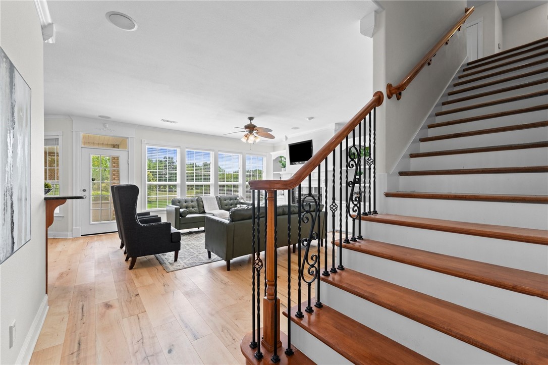 Fayetteville, Arkansas, 72701, United States, 5 Bedrooms Bedrooms, ,4 BathroomsBathrooms,Residential,For Sale,1838012