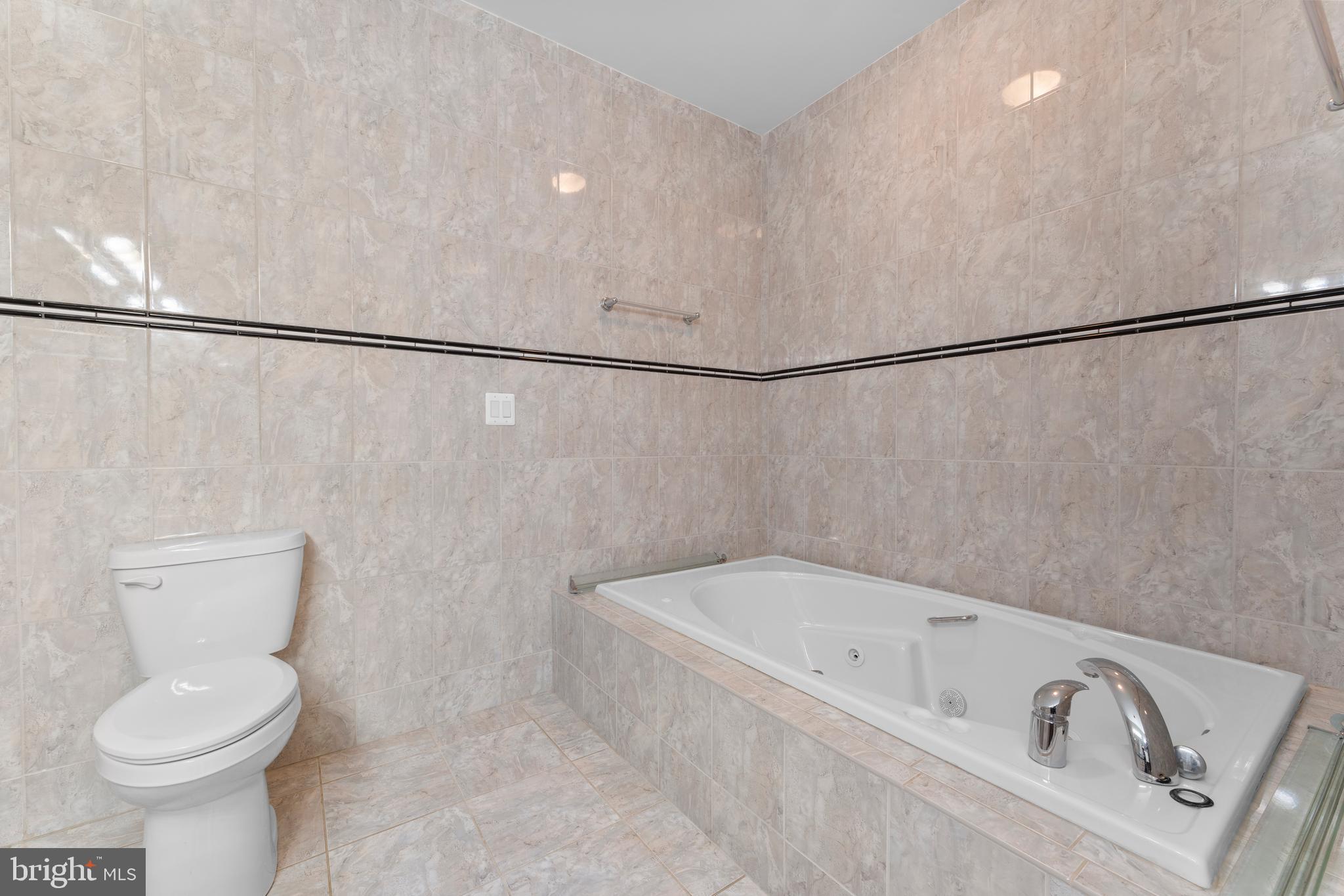 Reva, Virginia, 22735, United States, 4 Bedrooms Bedrooms, ,4 BathroomsBathrooms,Residential,For Sale,1983149