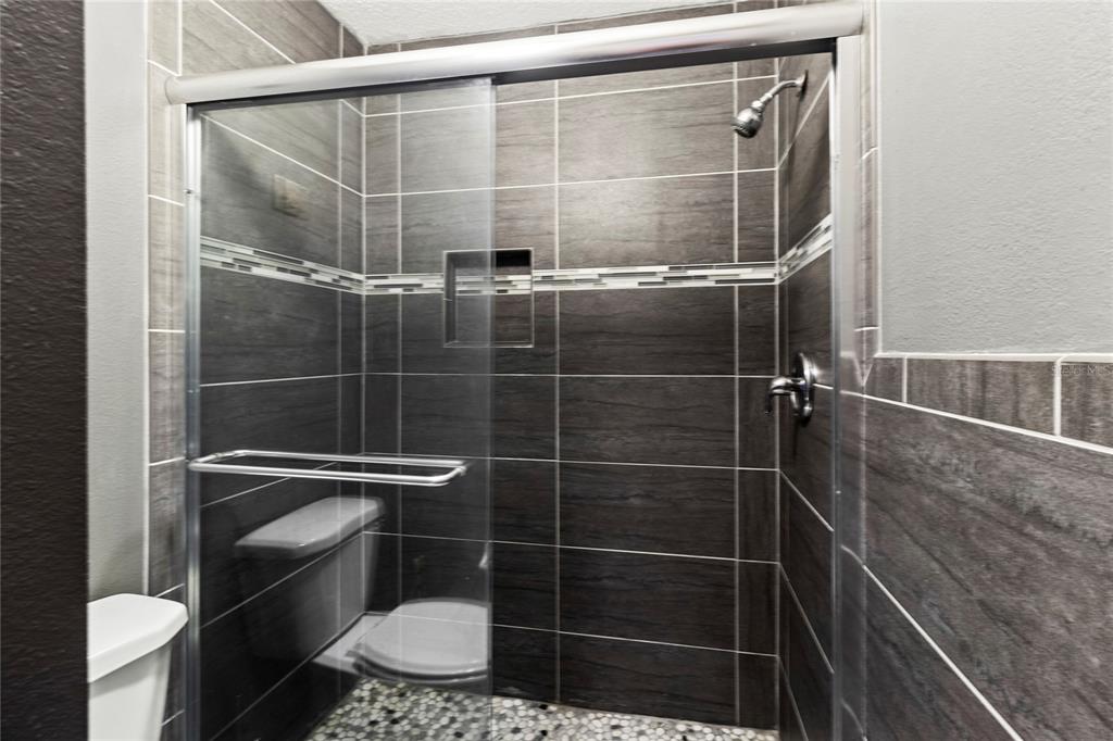 Bradenton, Florida, 34209, United States, 3 Bedrooms Bedrooms, ,3 BathroomsBathrooms,Residential,For Sale,1829594