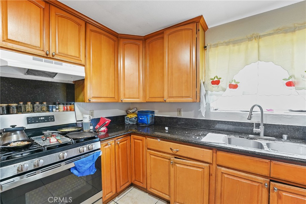 Los Angeles, California, 90032, United States, ,Residential,For Sale,1810612