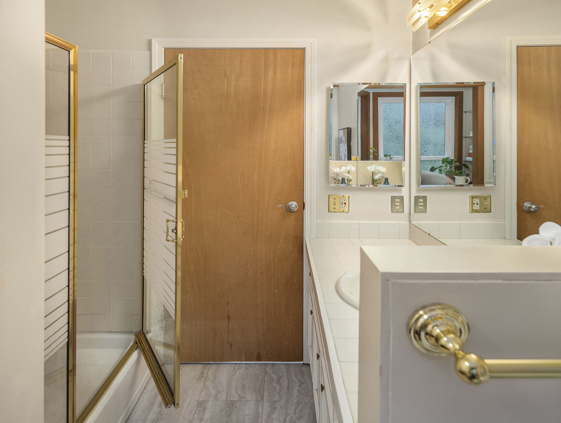  14130 SE 49th Place, Bellevue, WA 98006 - 物件實景