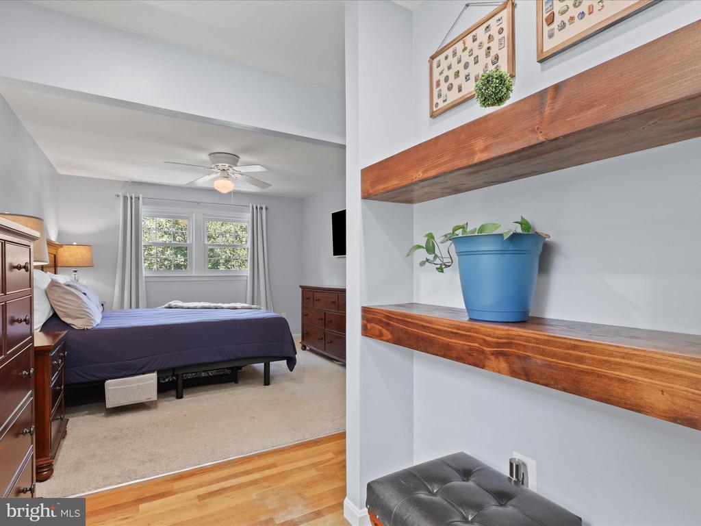Springfield, Virginia, 22152, United States, 4 Bedrooms Bedrooms, ,3 BathroomsBathrooms,Residential,For Sale,1921904