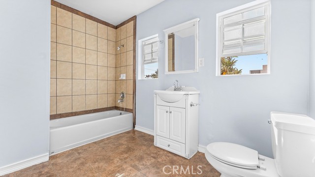 Los Angeles, California, 90063, United States, 6 Bedrooms Bedrooms, ,Residential,For Sale,1922877