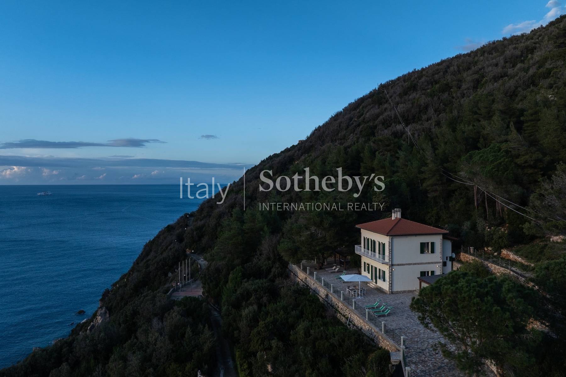  Elegant Villa with Panoramic Sea Views - 物件實景