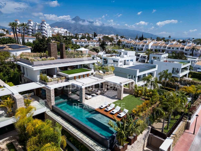 Marbella, Andalusia, ES, 5 Bedrooms Bedrooms, ,5 BathroomsBathrooms,Residential,For Sale,1766354