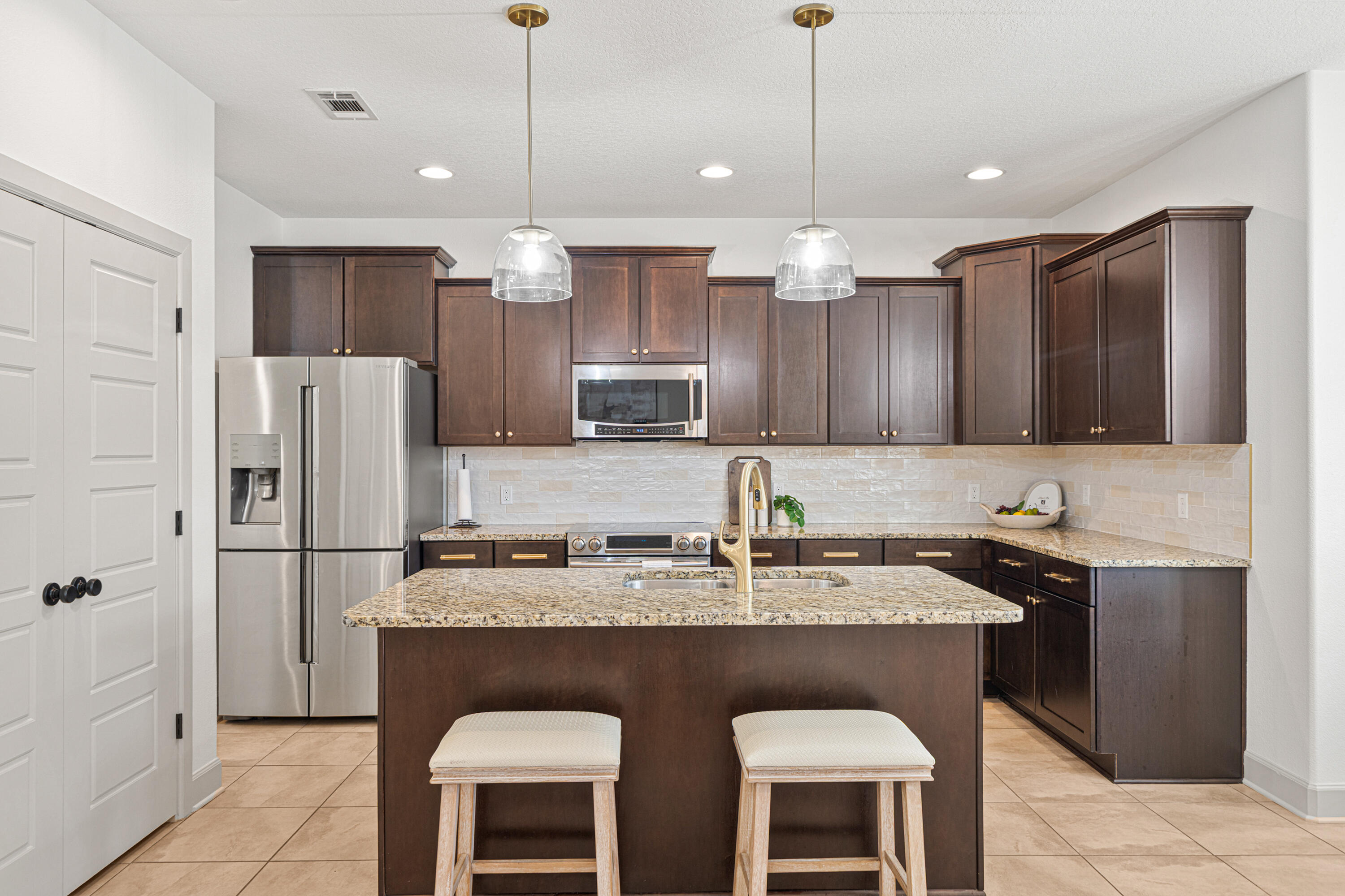 Crestview, Florida, 32536, United States, 5 Bedrooms Bedrooms, ,5 BathroomsBathrooms,Residential,For Sale,1906296