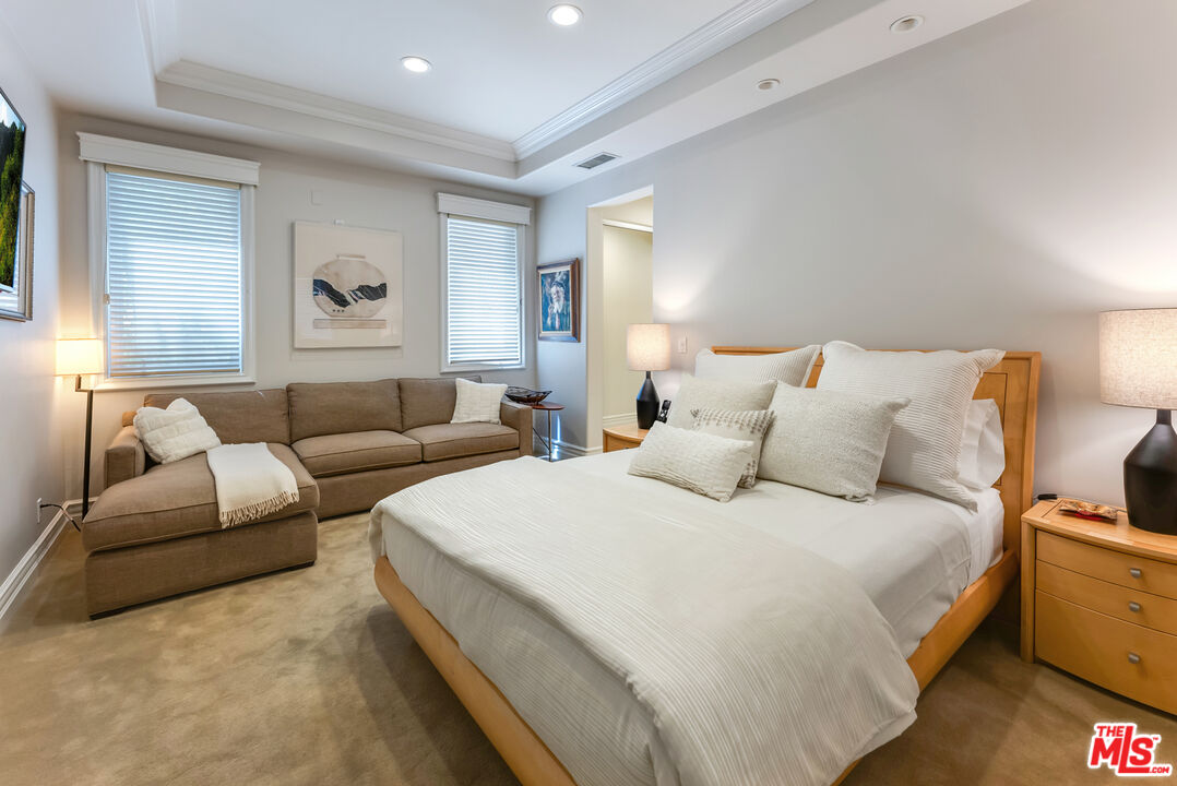 Los Angeles, California, 90077, United States, 5 Bedrooms Bedrooms, ,7 BathroomsBathrooms,Residential,For Sale,1686494