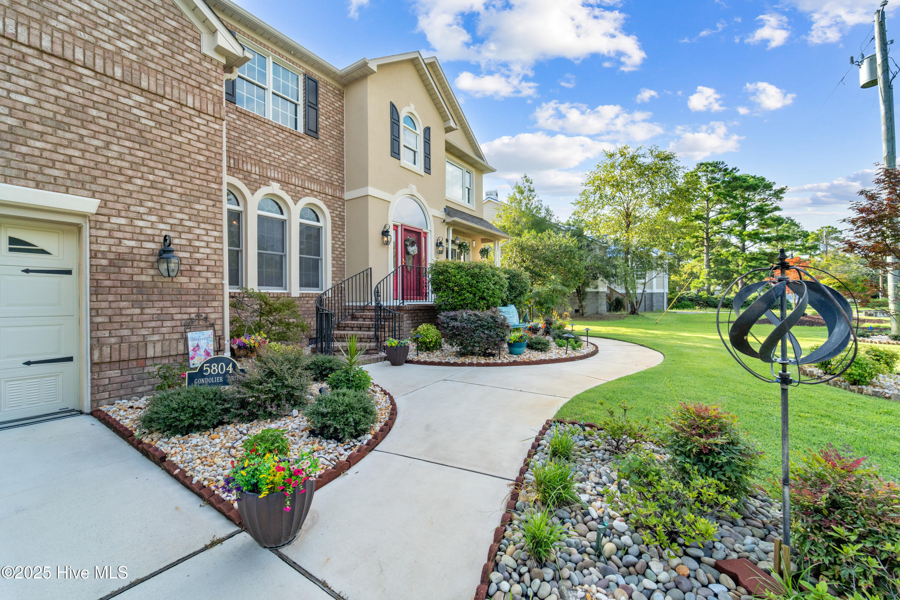 New Bern, North Carolina, 28560, United States, 4 Bedrooms Bedrooms, ,3 BathroomsBathrooms,Residential,For Sale,1907556