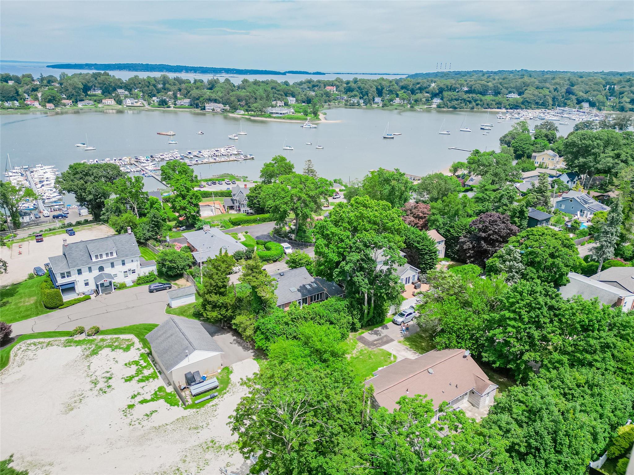 Huntington, New York, 11743, United States, 2 Bedrooms Bedrooms, ,2 BathroomsBathrooms,Residential,For Sale,1847345