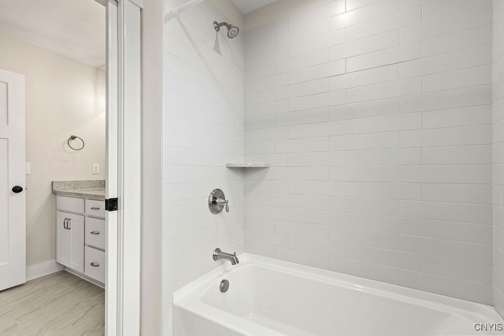 Baldwinsville, New York, 13027, United States, 4 Bedrooms Bedrooms, ,3 BathroomsBathrooms,Residential,For Sale,1991108