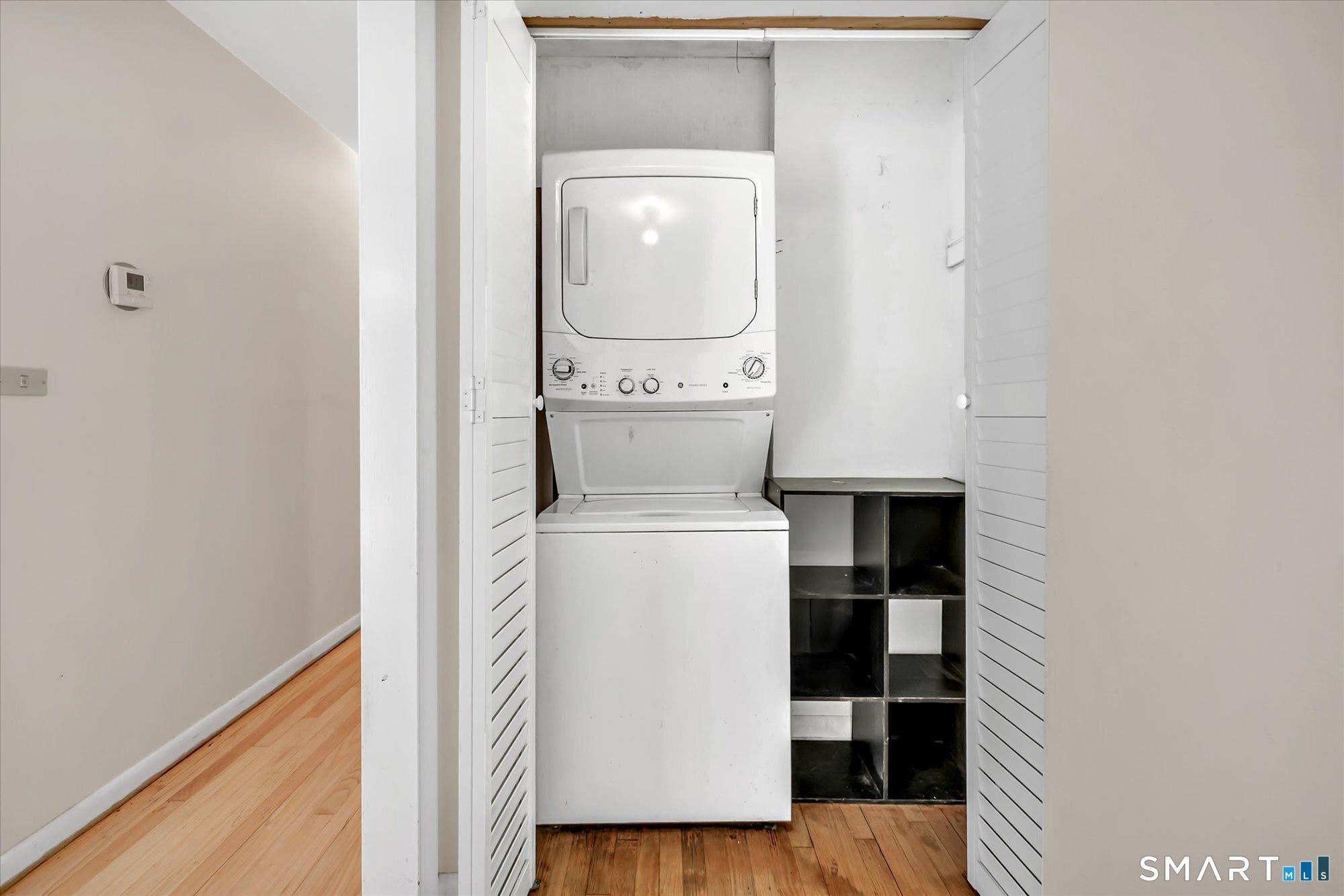 Trumbull, Connecticut, 06611, United States, 3 Bedrooms Bedrooms, ,2 BathroomsBathrooms,Residential,For Sale,2048685