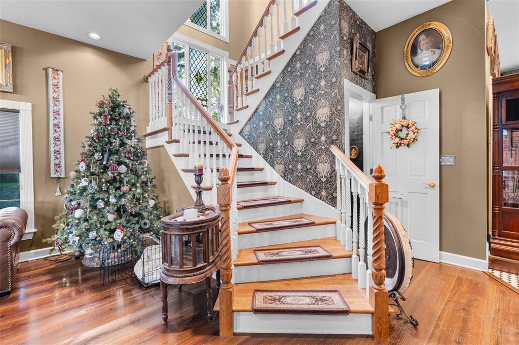 Howey In The Hills, Florida, 34737, United States, 3 Bedrooms Bedrooms, ,3 BathroomsBathrooms,Residential,For Sale,1975502