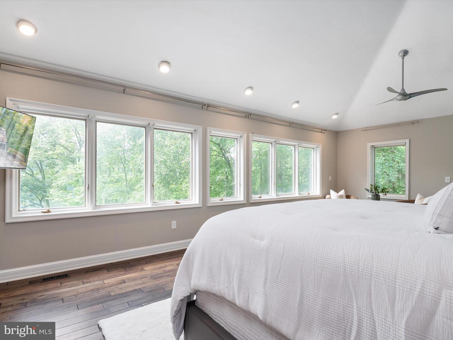 Annapolis, Maryland, 21401, United States, 5 Bedrooms Bedrooms, ,5 BathroomsBathrooms,Residential,For Sale,1895873