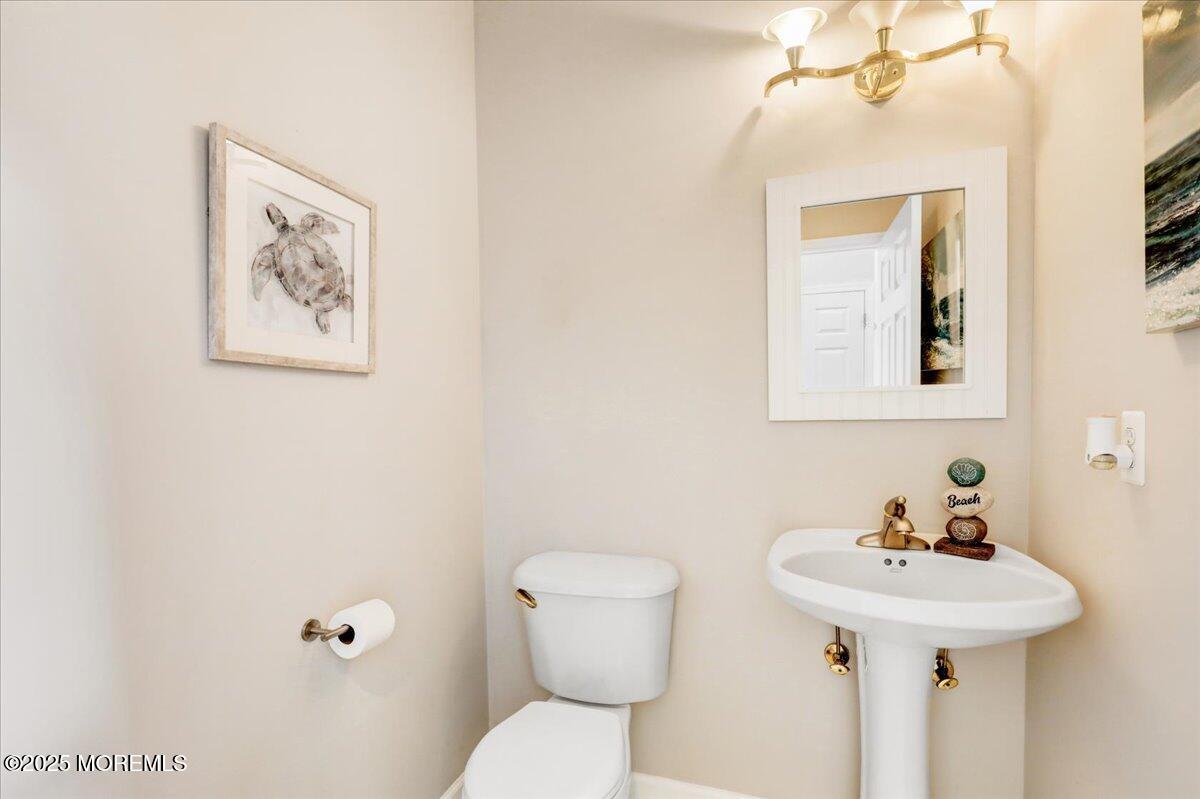Howell, New Jersey, 07731, United States, 4 Bedrooms Bedrooms, ,3 BathroomsBathrooms,Residential,For Sale,1902992