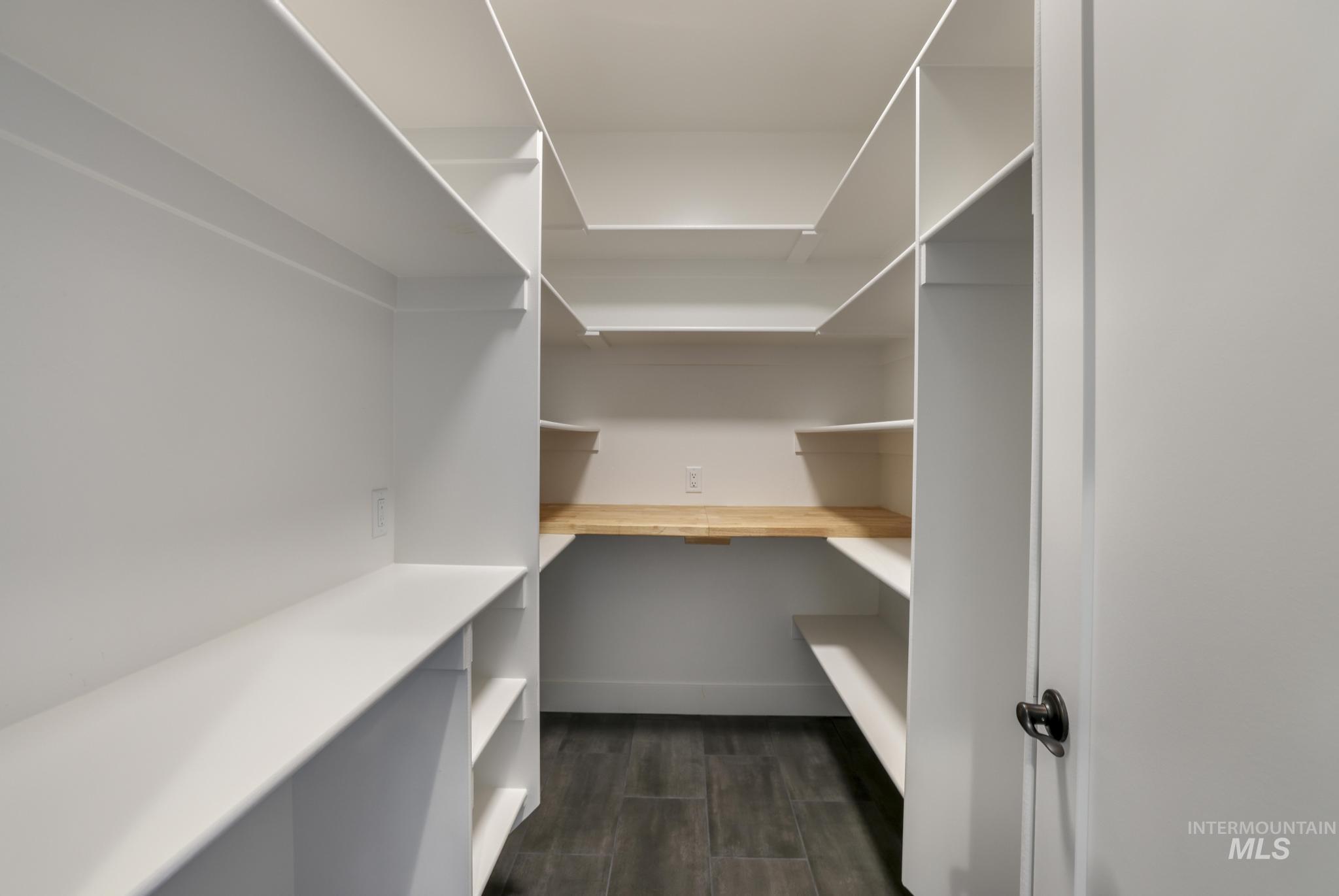 Burley, Idaho, 83318, United States, 4 Bedrooms Bedrooms, ,4 BathroomsBathrooms,Residential,For Sale,2001810