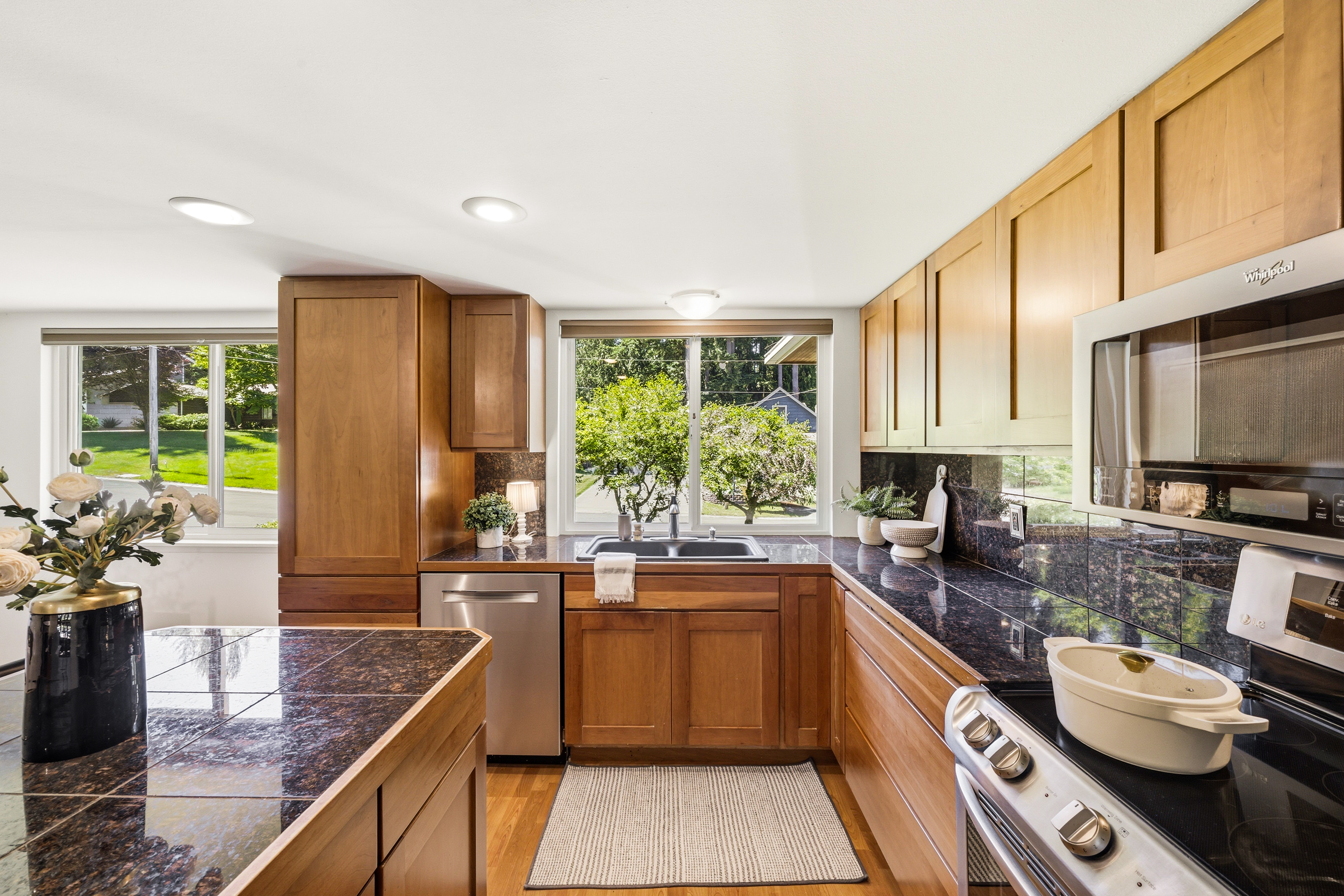  7612 135th Place Northeast, Redmond, WA 98052 - 物件實景