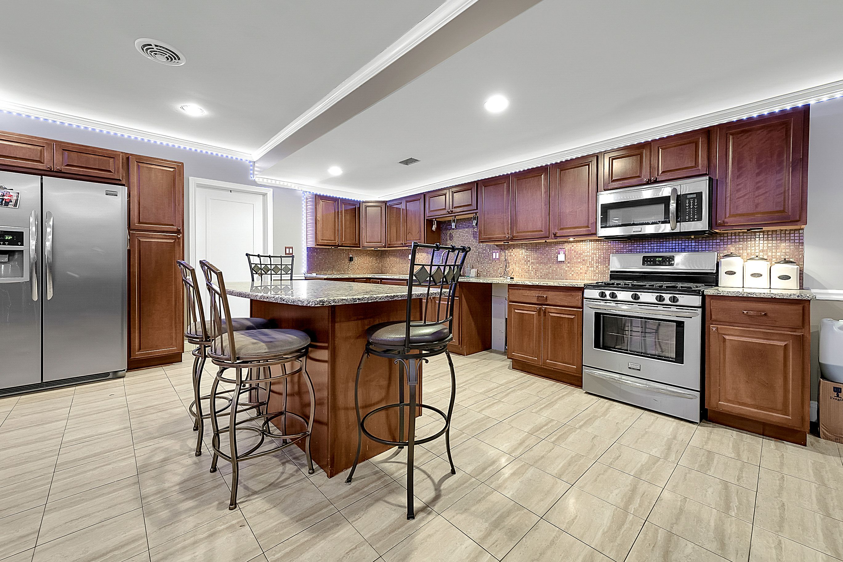 8 Gleneagles Court, Dearborn, Michigan, 48120, United States, 3 Bedrooms Bedrooms, ,5 BathroomsBathrooms,Residential,For Sale,8 Gleneagles Court,1542213